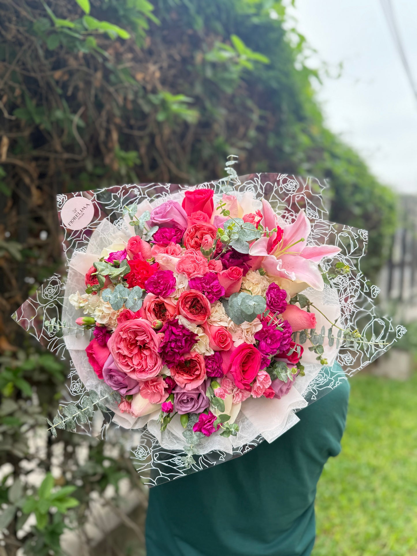 Ramo Nathy - Rosas, rosas de jardín y Lirio