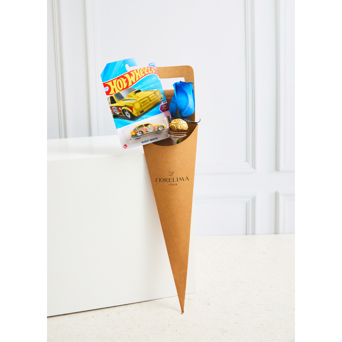 Cono rosa azul + Hotwheels