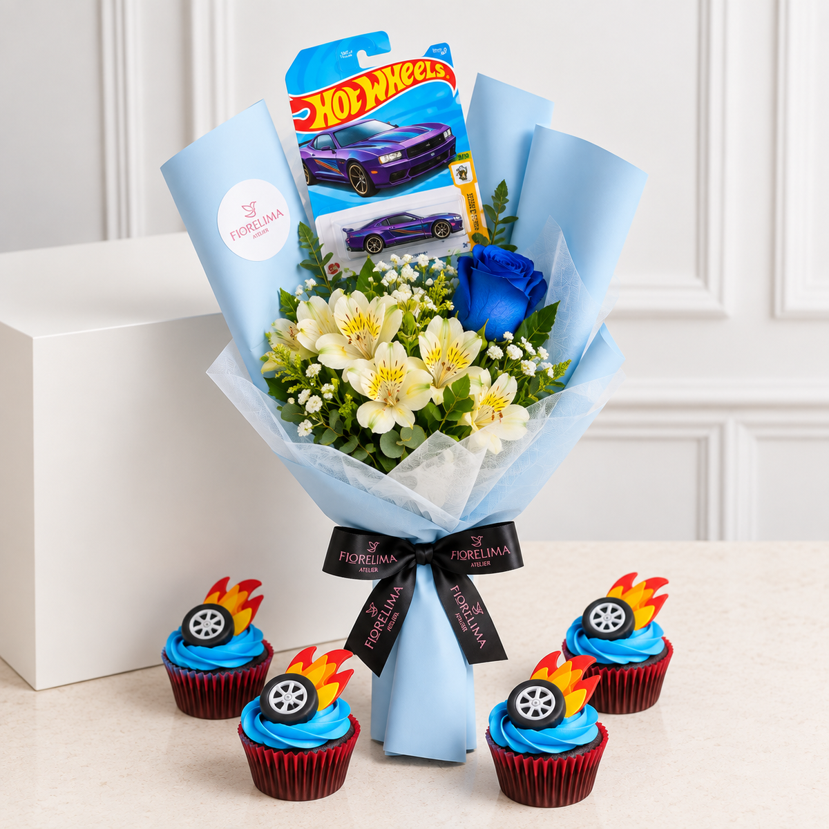 Ramo 1 Rosa + Hot wheels x1 + Cupcakes hot wheels x4