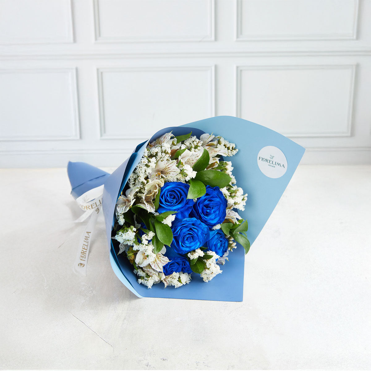 Ramo de 6 Rosas Azules y Astromelias | Flores Azules