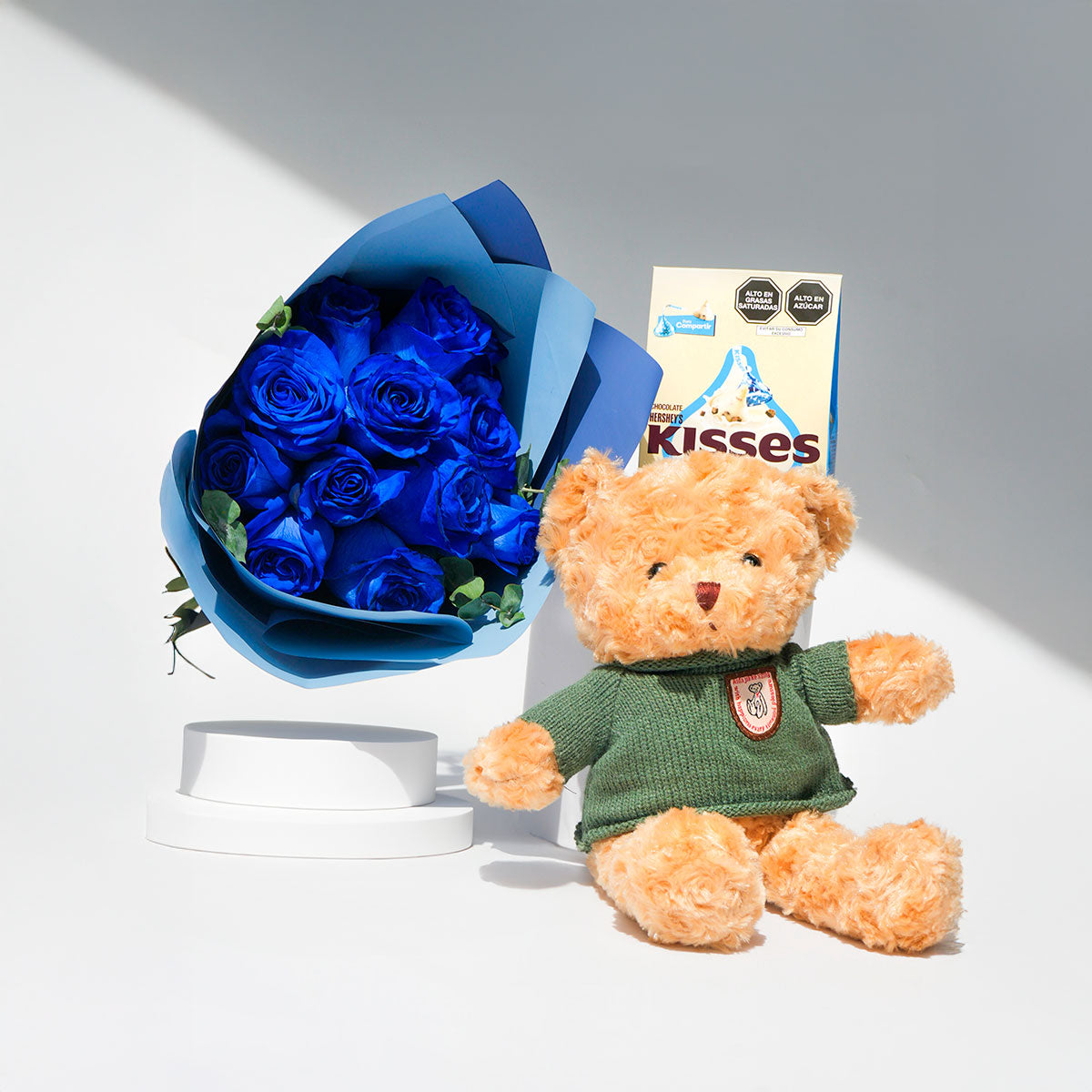 Pack 12 Rosas Azules + Osito de Peluche + Chocolates Premium | Flores Azules