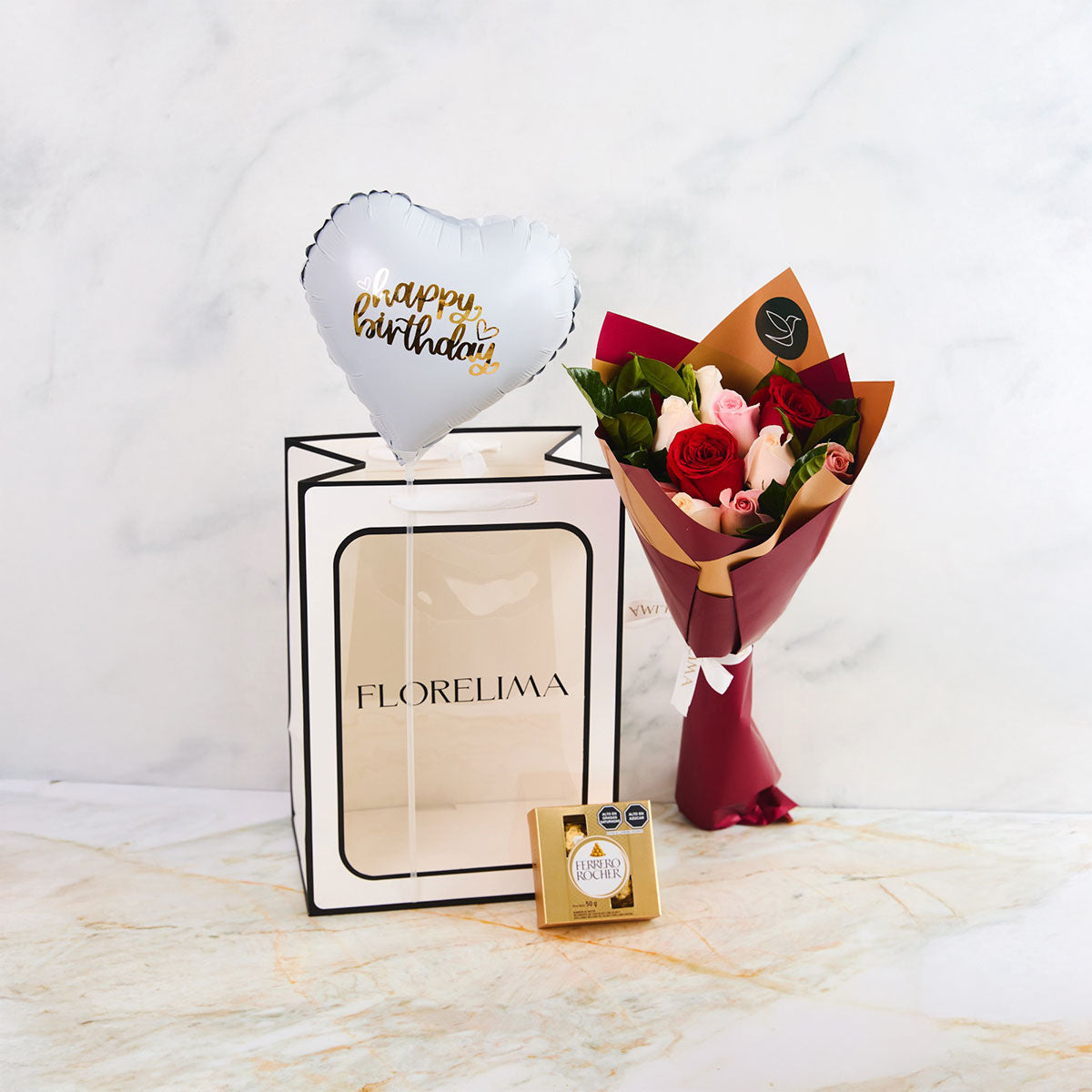 Pack Amor Bonito: Ramo 12 Rosas + Ferrero x4 + Globo Cumpleaños