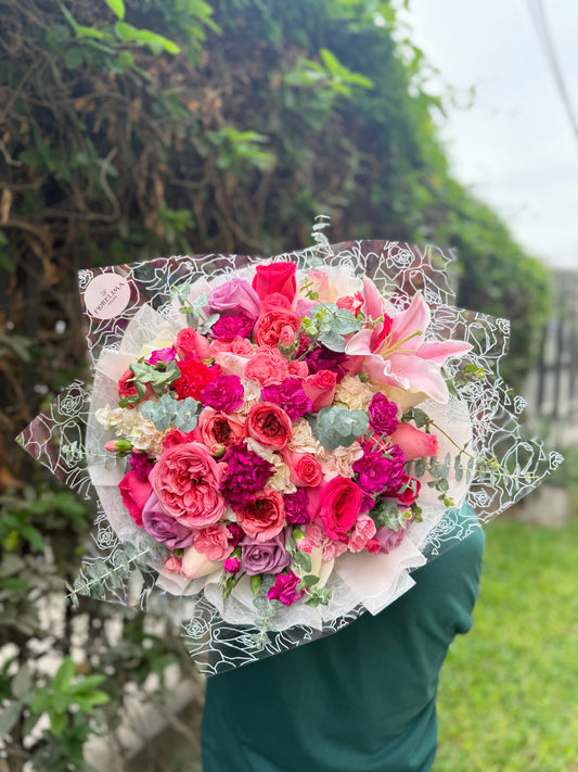 Ramo Nathy - Rosas, rosas de jardín y Lirio