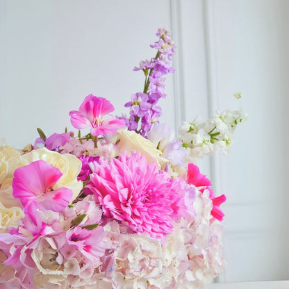 Box Dalias, hortensias y rosas