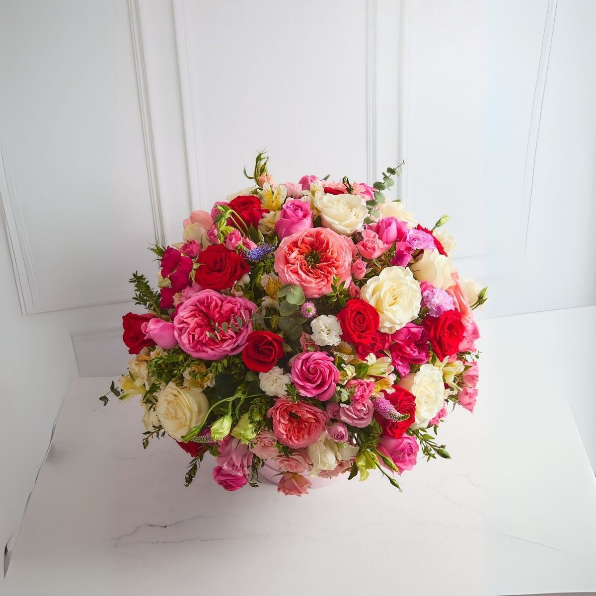 Box Mix de flores: rosas, rosas de jardín y mix florales