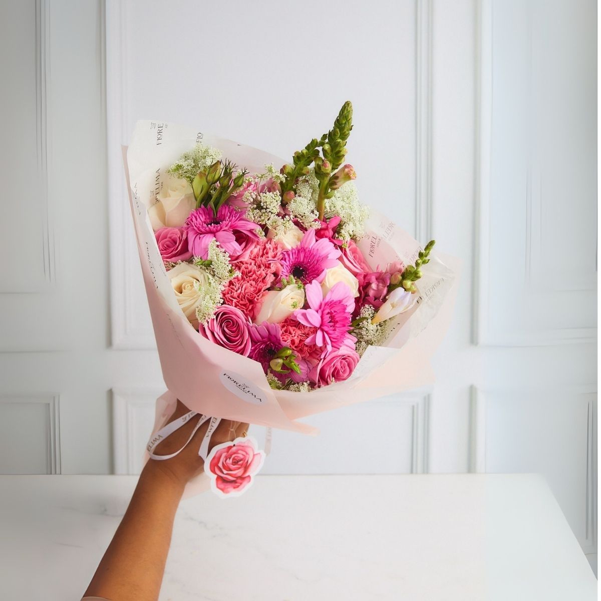 Ramo Ariana : Gerberas, dogo y rosas