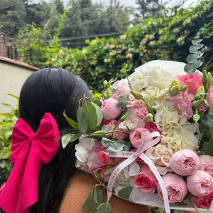 Ramo hortensias y peonias (Rosas inglesas)
