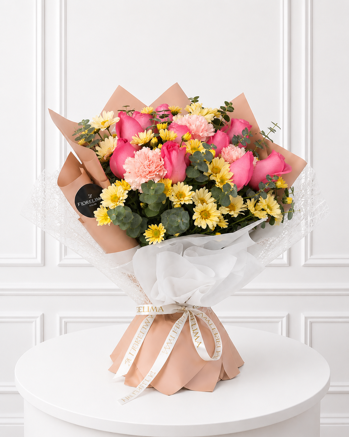 Ramo Encanto Micaela: Rosas, claveles y margaritas 🌸