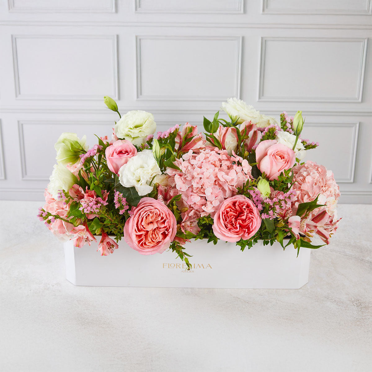 Box Jardín Encantado - Rosas, Hortensias, Lisianthus y Astromelias