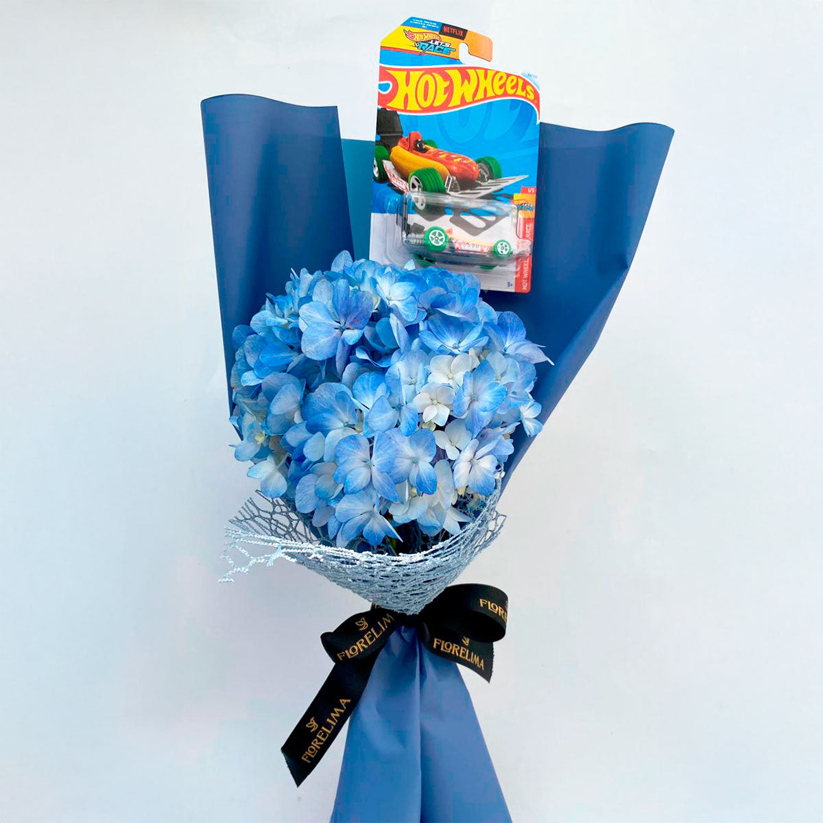 Ramo Hortensia + 1 Hot Wheels | Flores Azules