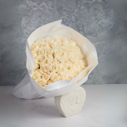 Ramo de 50 rosas blancas