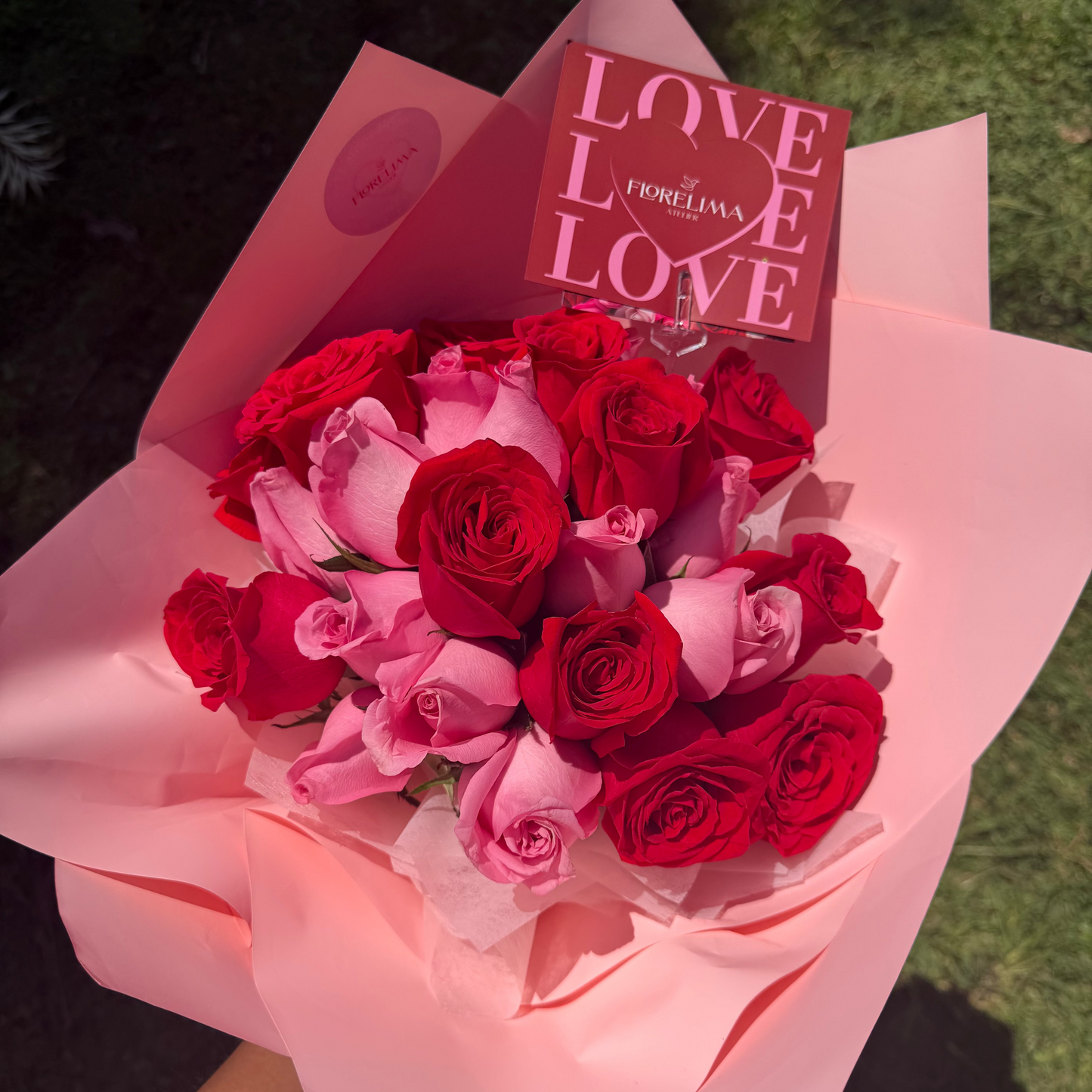 Ramo de 24 Rosas : Rojas y Rosadas