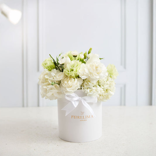 Mini Box Claveles y Lisianthus blancos