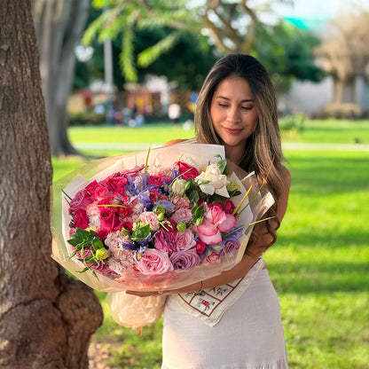 Ramo Rosado XL : Rosas, Lisianthus, mini rosas, hortensias, rosas de jardín: