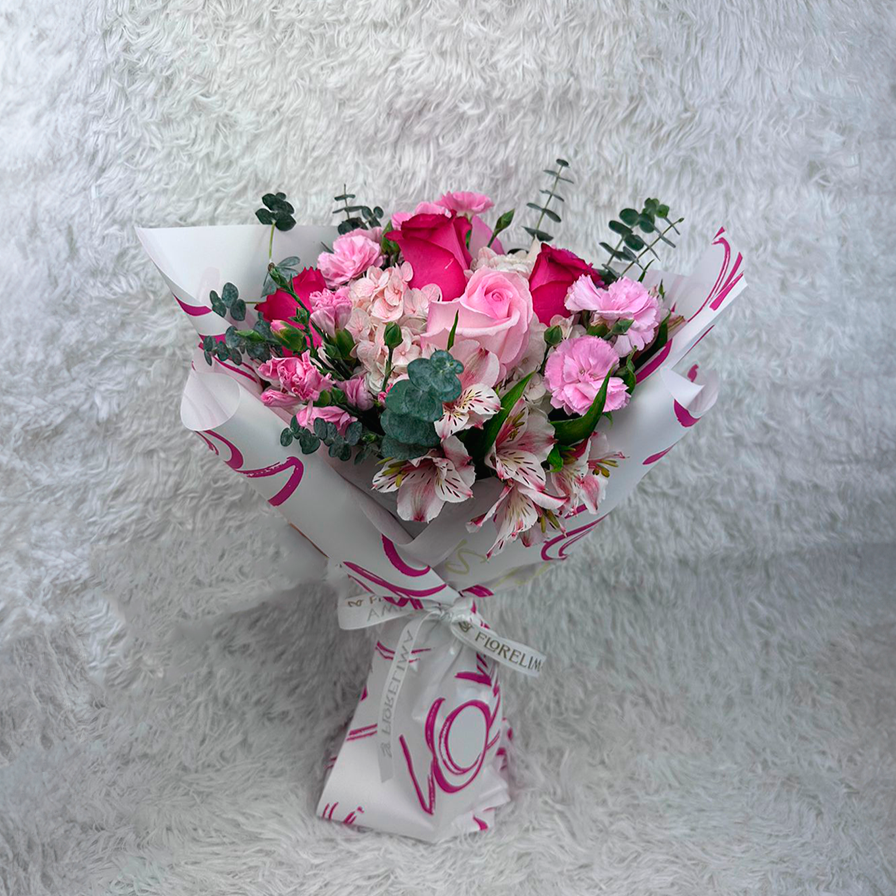 Ramo Pink: Rosas, Claveles, Hortensias y Astromelias