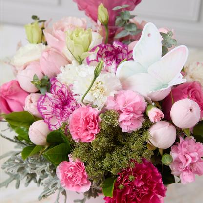 Box Belleza Natural - rosas inglesas y clavellines.