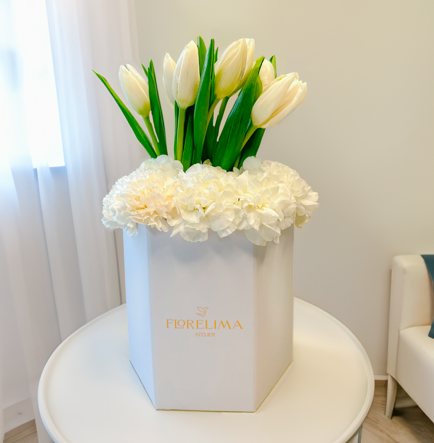 Box Alissa: Tulipanes, Claveles y Hortensias