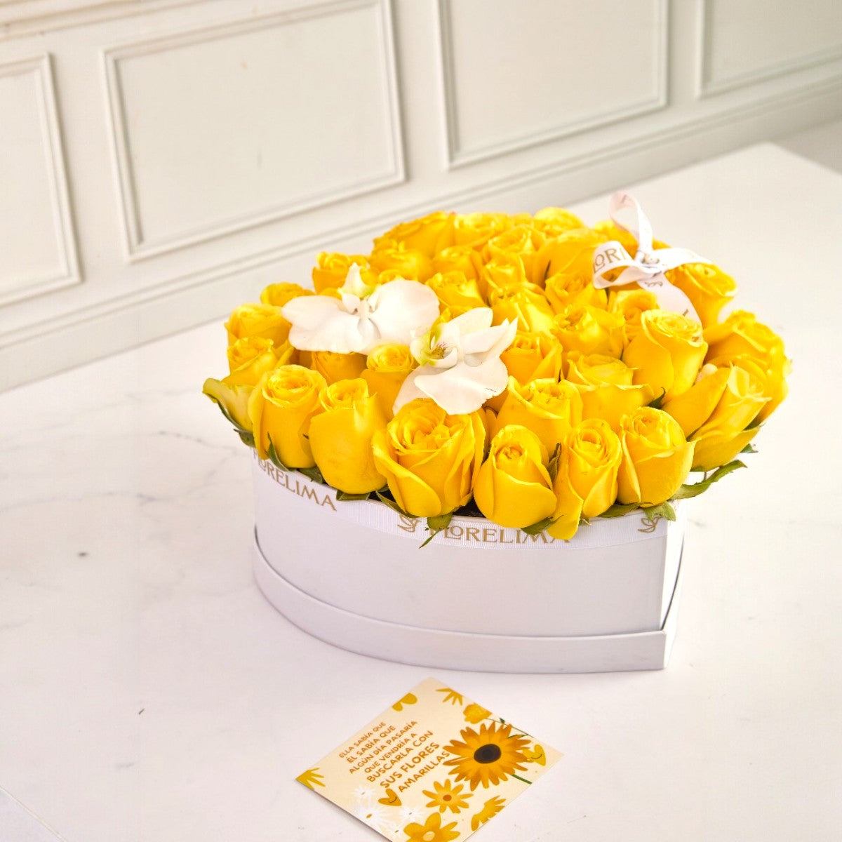 Box Corazón : Rosas Amarillas y orquídeas