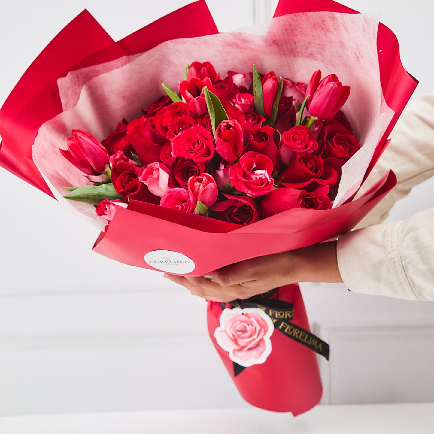 Ramo Rafaela - Rosas, Tulipanes y Mini Rosas