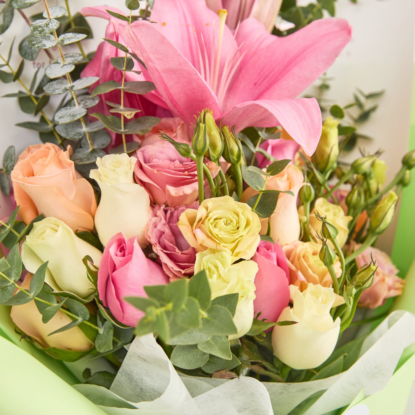 Ramo Lirio y mix de  rosas
